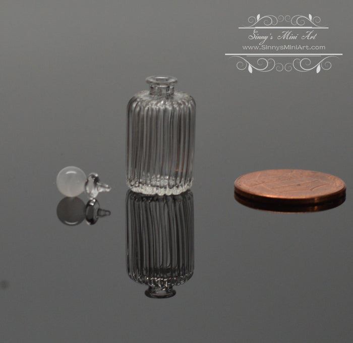 1:12 Dollhouse Miniature Perfume Bottle HMN 1567-2