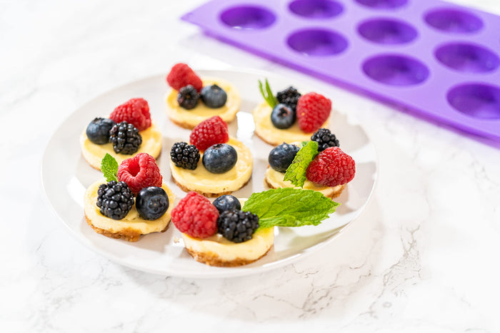 Bakerpan Silicone Mini Round Baking Nonstick Molds 1.9" - Set of 2