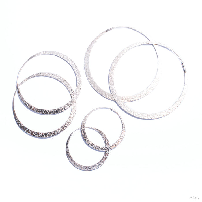 Classic Hoop Earrings from Tawapa in silver-plated white brass