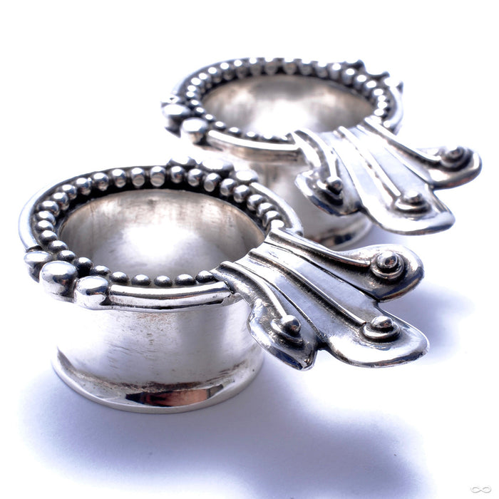Fleur Eyelets in Silver in ⅞” from Tawapa
