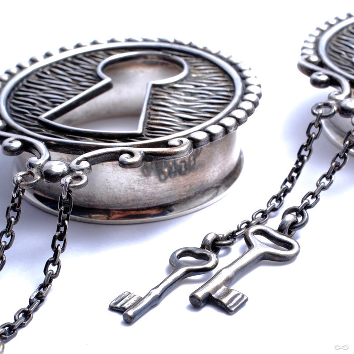 Keyhole Plugs in Silver in 1 ⅜” from Tawapa
