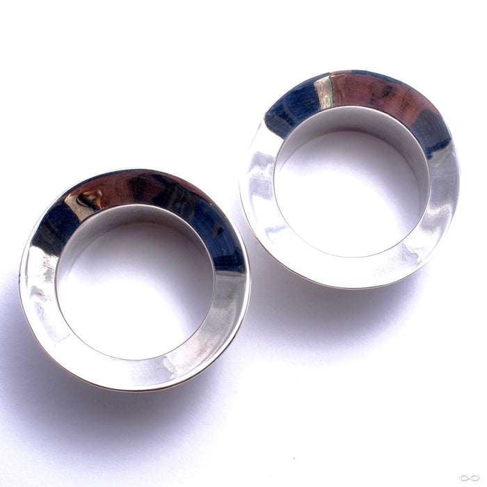 Lao Eyelets in Silver ⅞” in from Tawapa