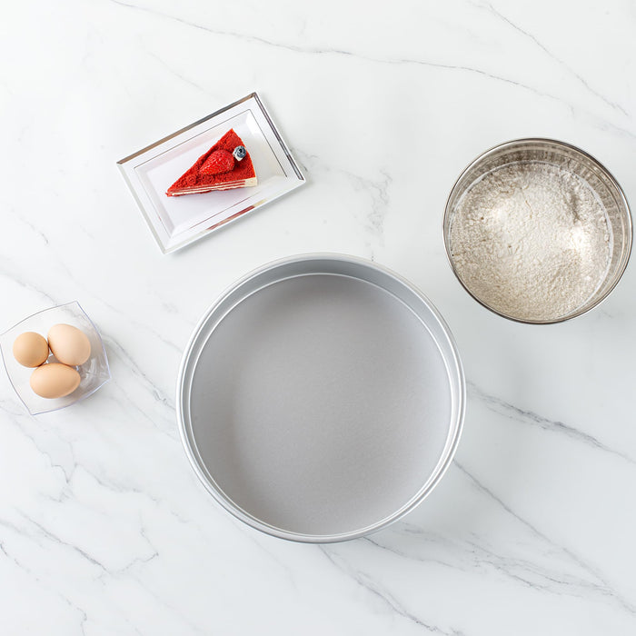 Restaurantware-Met Lux 12 x 3 Inch Straight-Sided Baking Tins, 12 Round Cake Pans - Oven-Ready, Freezable, Anodized Aluminum Round Baking Pans, Greaseproof, For Layer Birthday Cakes