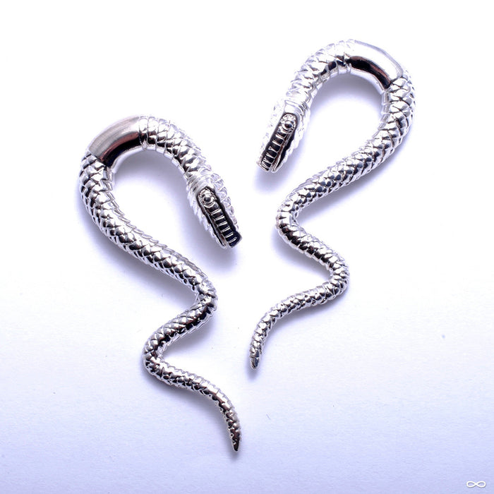 Snakes from Tawapa in Silver-plated White Brass